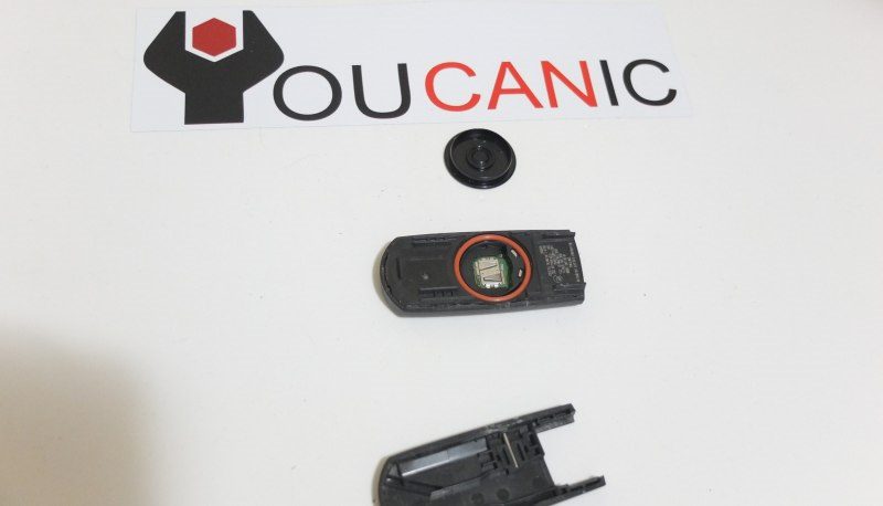 how to change battery in mazda key fob